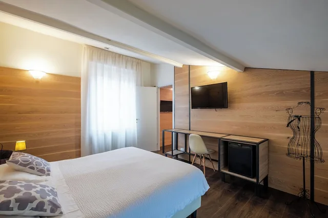 غرفة عائلية بسرير فردي مع أريكة، Hotel Italia 5/10