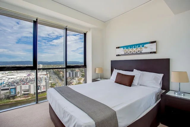 شقة بسرير كوين وسريرين كينج بـ3 غرف نوم، Mantra Sierra Grand Broadbeach 1/5