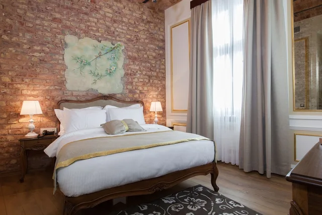 غرفة سوبيريور بسرير مزدوج بإطلالة على المدينة، Pera Parma Hotel 5/10