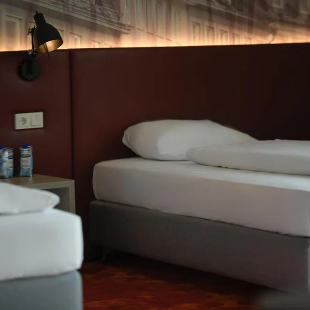 Room, Twin Beds, Campanile Munchen Sendling 5/9