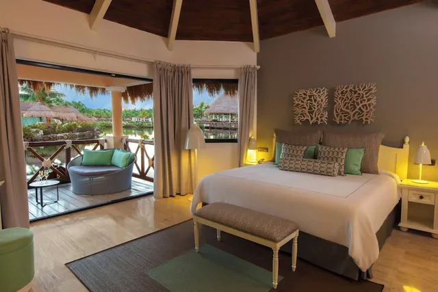 Overwater, Suite, Villa, King Bed، Grand Palladium White Sand Resort Spa All Inclusive 1/8
