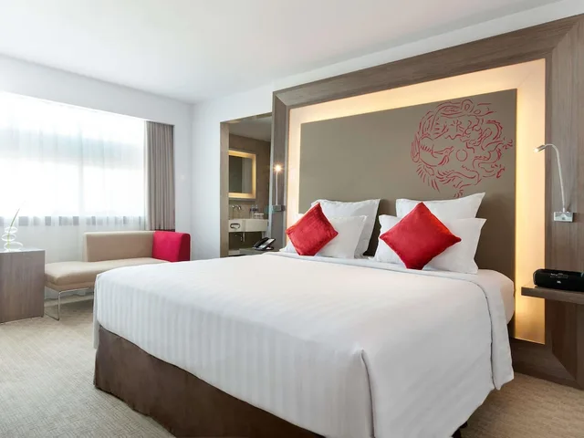 جناح سوبيريور بسرير كينج، Novotel Jakarta Gajah Mada 1/4
