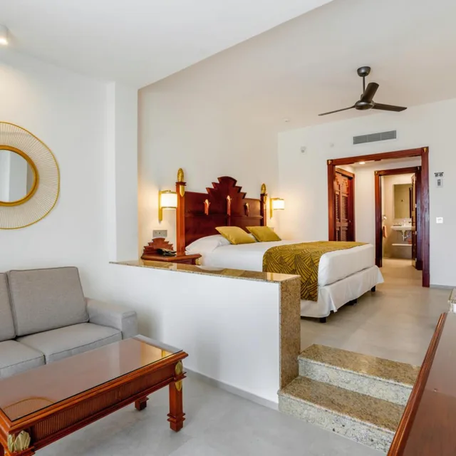 جناح جونيور بسرير مزدوج بإطلالة على البحر، RIU Vallarta All Inclusive 5/7