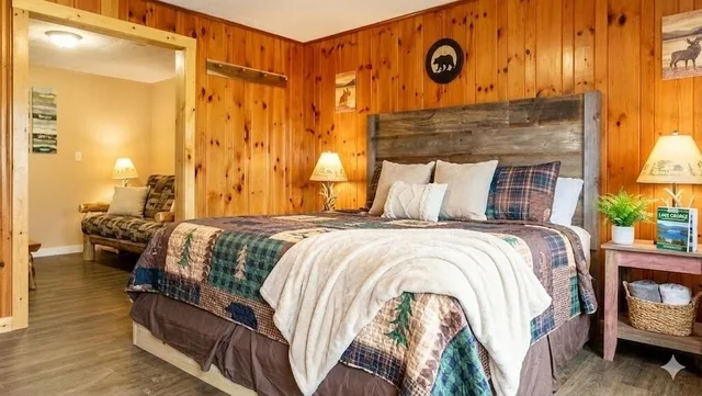 جناح بفراش فوتون وسرير كينج وسرير كوين، Sundowner on Lake George 3/6