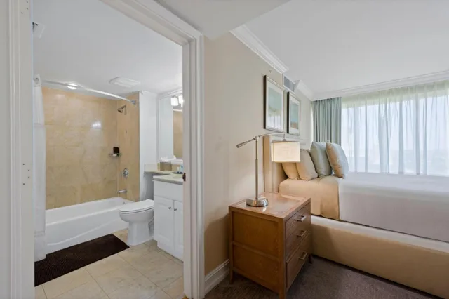 Deluxe, Double Bed, Lateral Side Sea View، MARCO BEACH OCEAN RESORT 10/10