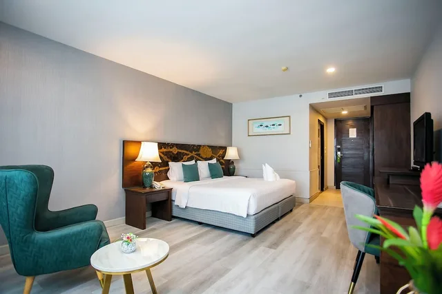 غرفة بزنس ديلوكس بسرير كينج، Empress Pattaya Hotel 2/10