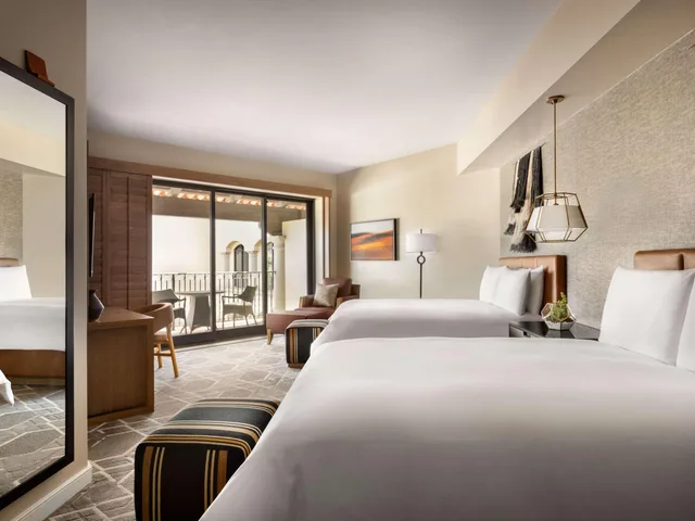 غرفة بإطلالة، Fairmont Scottsdale Princess 1/3