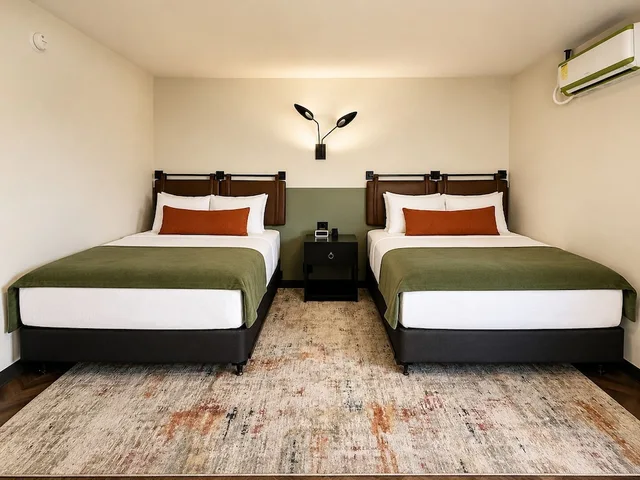 Superior, 2 Queen Beds, Lake Powell Canyon Inn 1/10