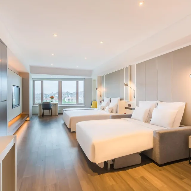 Fun, Family، Beijing Pudi Hotel 1/6