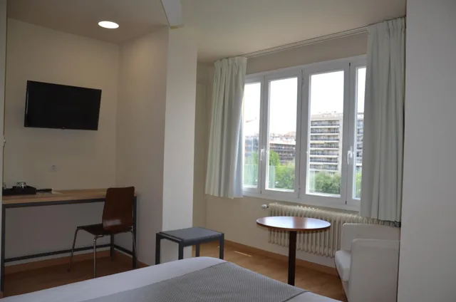غرفة بسرير مزدوج أو سريرين منفصلين بإطلالة، Hotel Balaguer 9/10