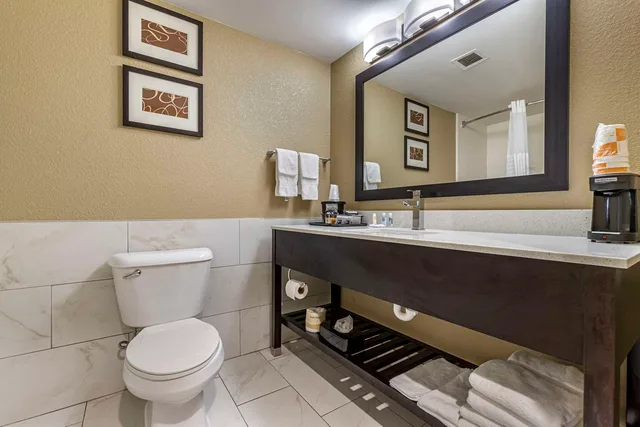 جناح بسريرين كوين، Comfort Inn and Suites Mocksville I-40 4/4