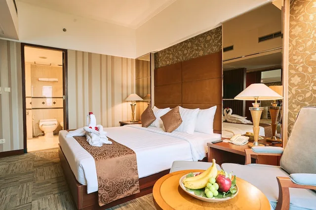Junior, King Bed, Horison Ultima Menteng Jakarta 3/5