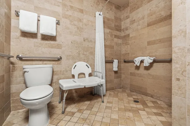 Standard, King Bed, Accessible, Ellis Island Hotel Casino & Brewery 7/9