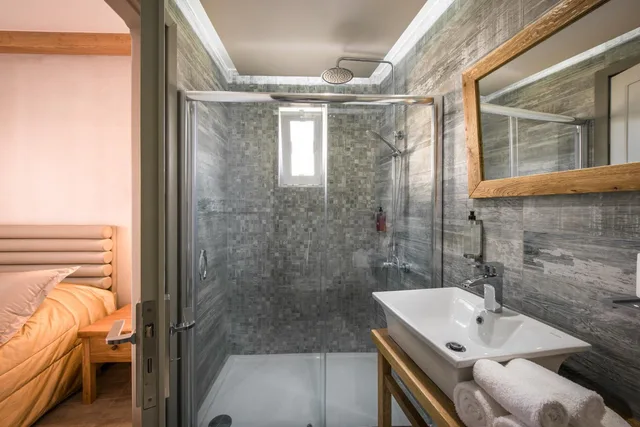 جناح كلاسيكي بسرير كينج، Omiros Boutique Hotel 5/6