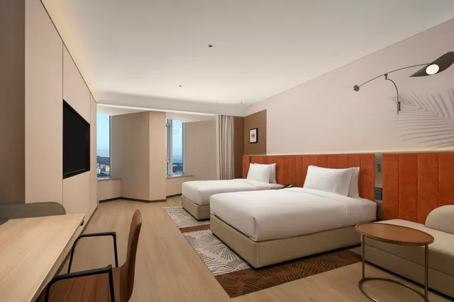 غرفة بسريرين منفصلين، Hilton Garden Inn Urumqi Railway Station 2/4