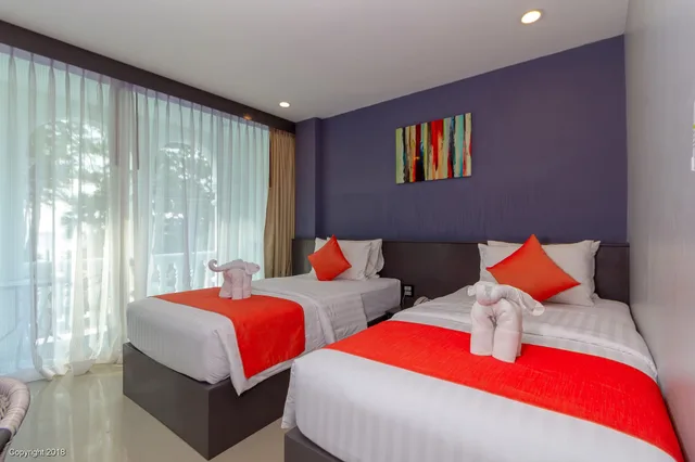 غرفة سوبيريور بإطلالة على البحر بشرفة، MODERN LIVING HOTEL 1/10