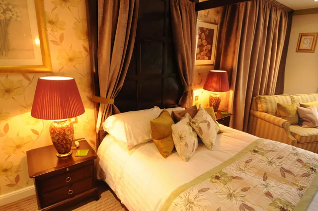 غرفة ديلوكس بسرير كينج، The Hillcrest Hotel Sure Hotel Collection By Best Western 4/6