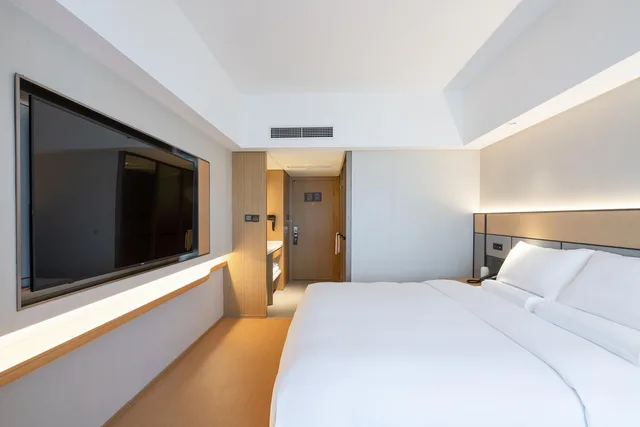 Business, Double Bed, Moon Bay 1/2