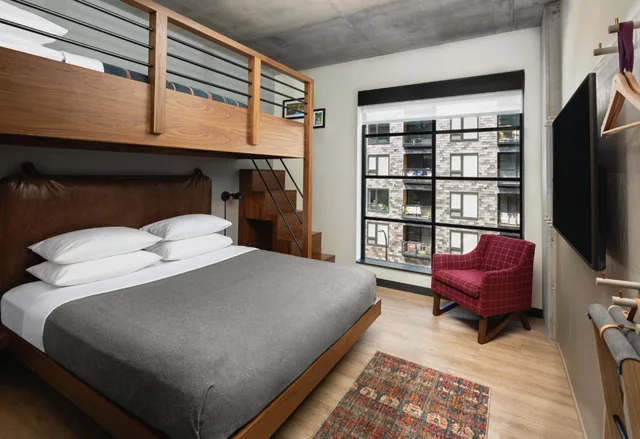 لوفت بسريرين منفصلين وسرير كينج بإطلالة على المدينة، Moxy Minneapolis Downtown 2/3