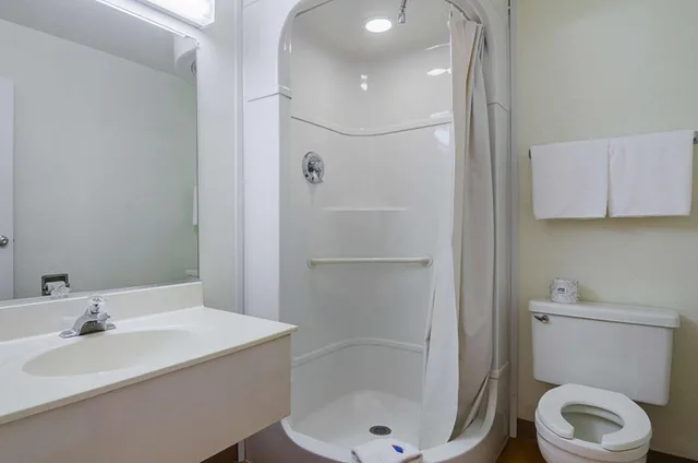 غرفة بسرير كينج، Motel6 Mitchell, SD 6/9