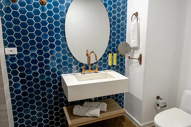 غرفة بسرير كوين بشرفة، Hotel Faranda Collection Cali 8/10