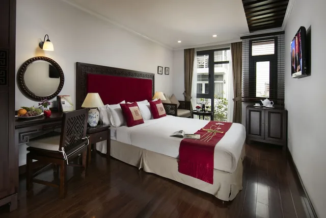 غرفة فاخرة بسرير مزدوج بإطلالة على المدينة، Au Coeur D Apos Hanoi Boutique Hotel 2/5