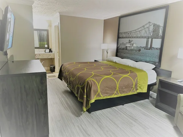 Room, King Bed, Super 8 by Wyndham Picayune 1/9