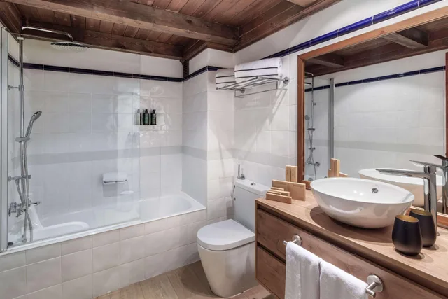 جناح جونيور، Hotel de Tredos Baqueira Affiliated by Melia 10/10