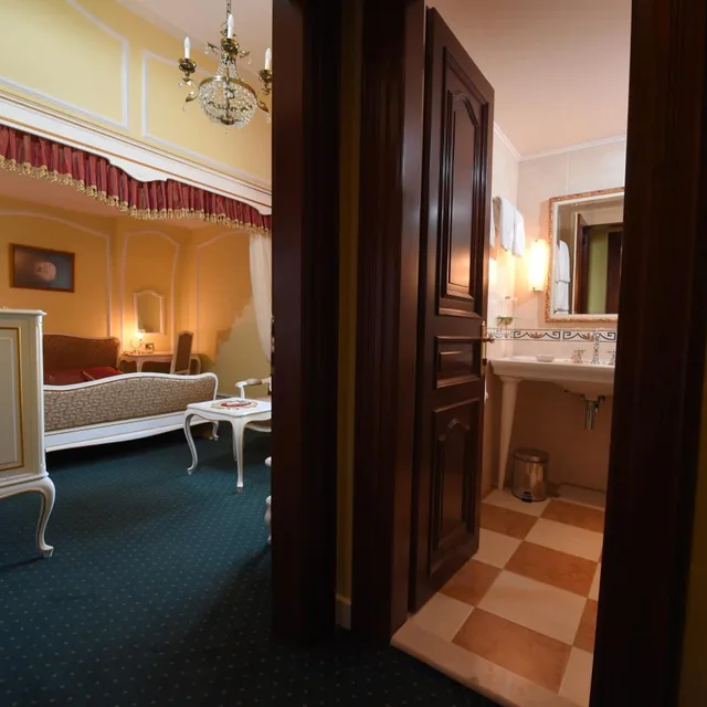 غرفة بسرير مزدوج بإطلالة على النهر، Hotel Leopold I 4/5