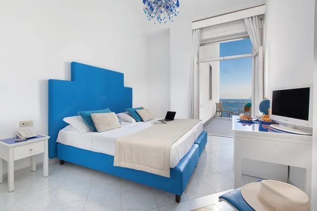غرفة ديلوكس بسريرين منفصلين، Hotel Admiral Sorrento 2/4
