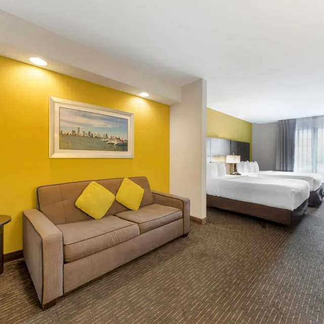 جناح بسرير كوين لذوي الإعاقة، Comfort Suites Miami Airport North 4/5