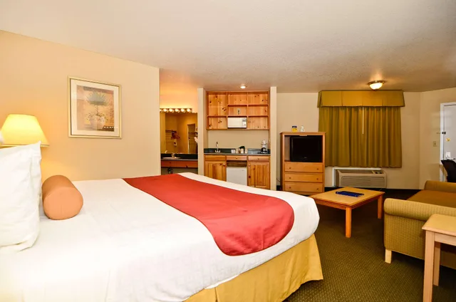 Suite, King Bed, Best Western Horizon Inn 3/7