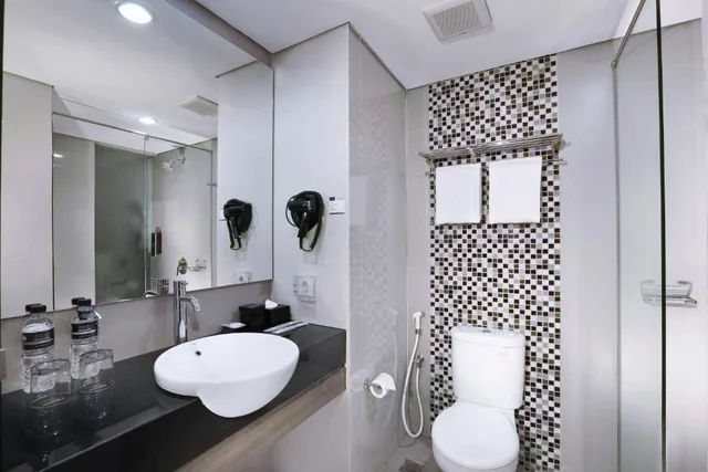 غرفة سوبيريور بإطلالة على المسبح، Hotel Neo Malioboro 6/7