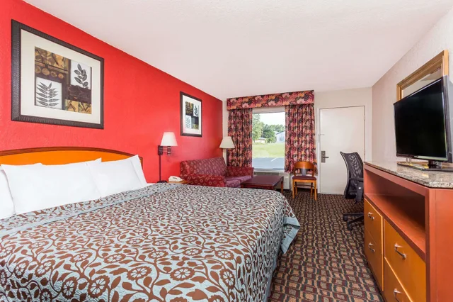 غرفة بسرير كينج لذوي الإعاقة، Days Inn by Wyndham Augusta Wheeler Road 3/10