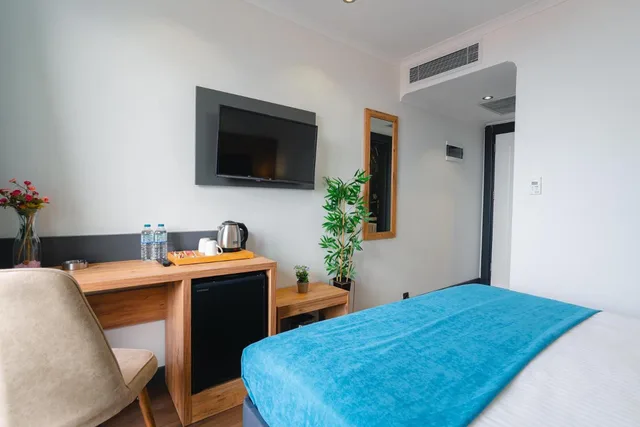 غرفة بسرير مزدوج بإطلالة على البحر، Berlin Suite Hotel Trabzon 5/6