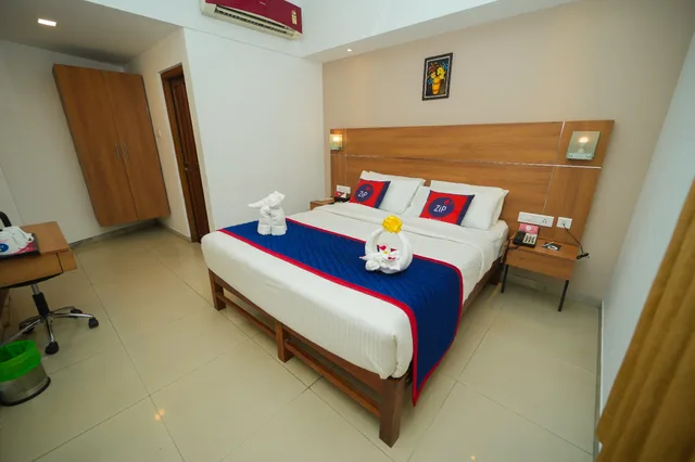 غرفة تنفيذية، Zip by Spree Hotel Mangala International 1/2