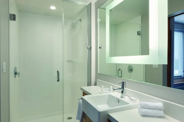 جناح بسرير كينج مع أريكة، Springhill Suites Houston Northwest 3/3