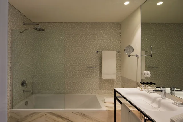 غرفة تنفيذية غراند بسرير كينج بإطلالة، Pestana Porto A Brasileria 6/10