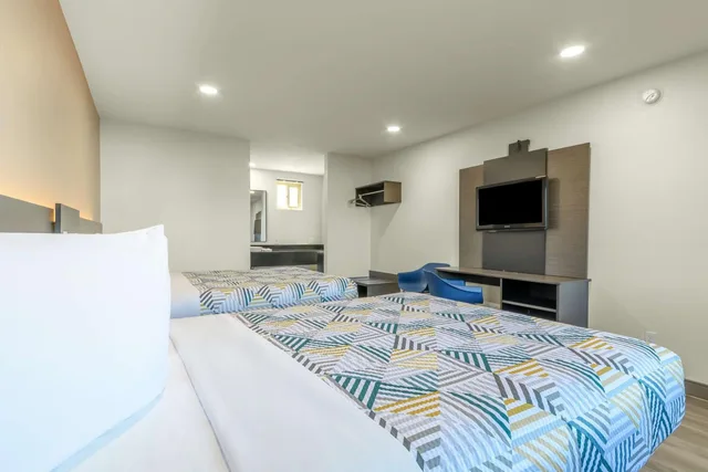 غرفة بسريرين كوين، Motel6 Willows, CA 2/5