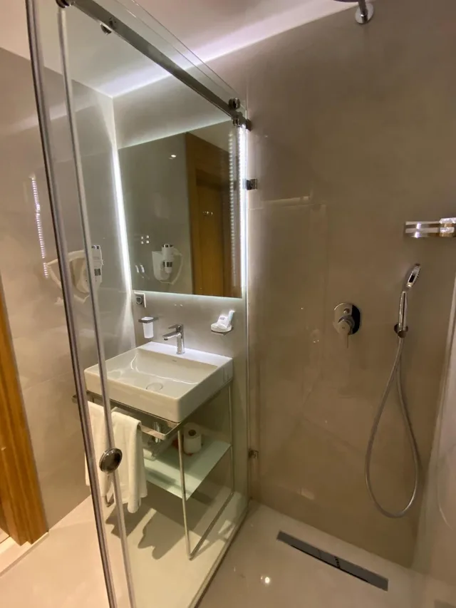 غرفة قياسية بسرير كينج، Lady Diana Hotel Istanbul 10/10