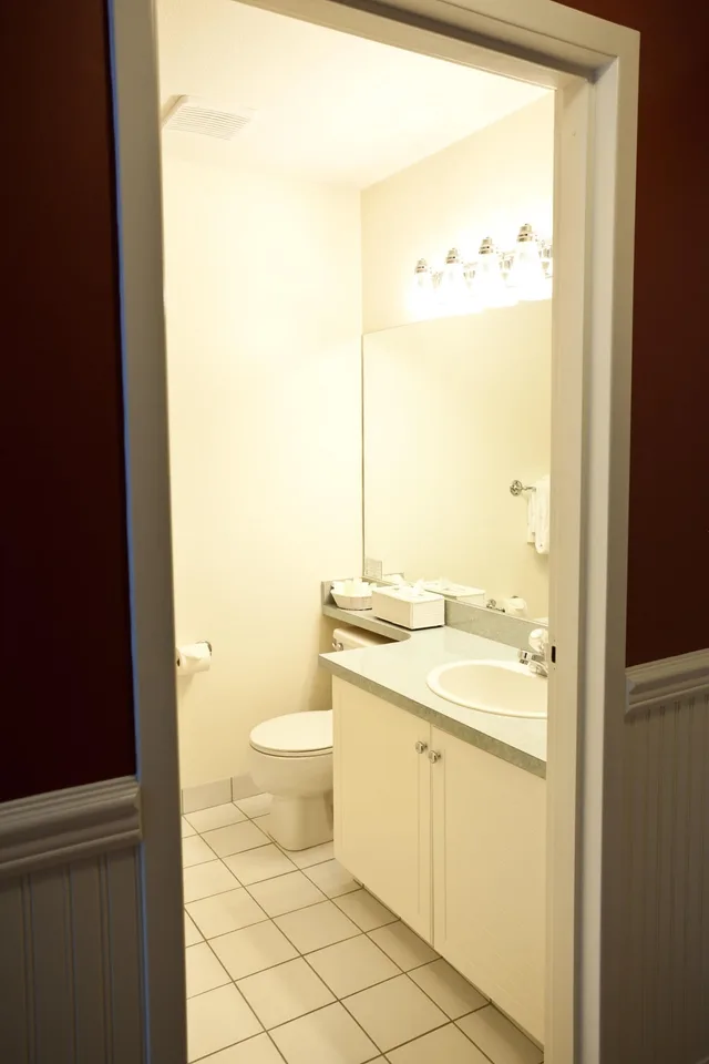 غرفة رومانسية بسرير كينج بإطلالة على الجبل، South Thompson Inn 4/4