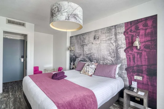 غرفة بريفيليج بسرير كينج، Best Western Le Vinci Loire Valley 1/5