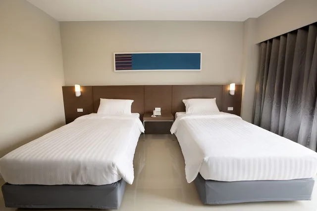 غرفة ديلوكس بسريرين منفصلين، V Hotel Ubon Ratchathani 1/2