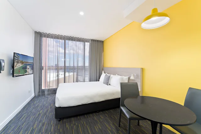 Studio, Suite, Queen Bed, Valuesuites Green Square 2/3