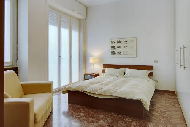 شقة كبيرة بسرير مزدوج بغرفة نوم واحدة مع أريكة، Milan Apartment Rental 2/7