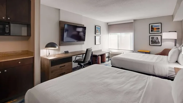 غرفة قياسية بسريرين كوين، Best Western Plus Augusta North Inn & Suites 2/4