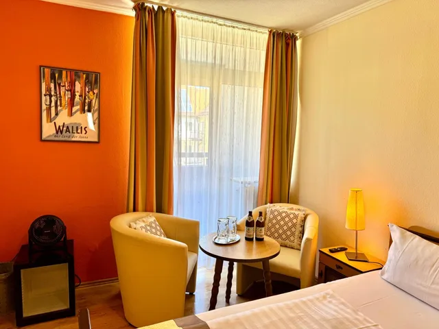 غرفة بسرير كوين، Hotel Wallis 3/6