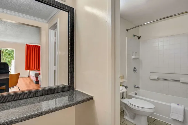غرفة قياسية بسرير كينج، Motel6 Americus, GA 6/6