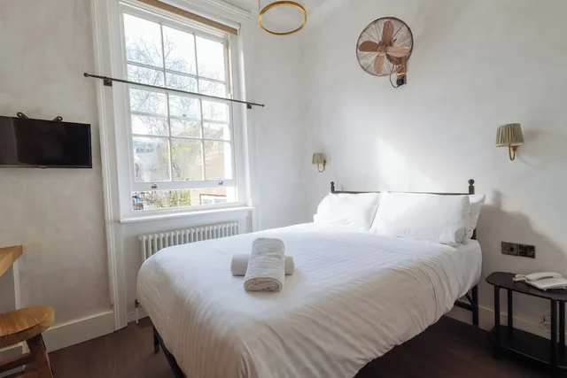 Oasis, Deluxe, Double Bed, Garden View, Central Hotel 3/8