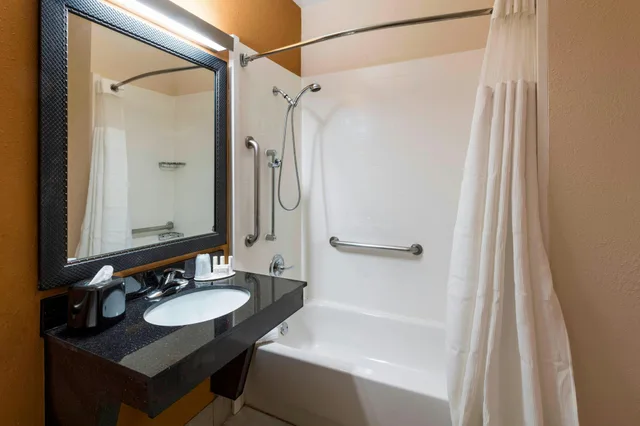 غرفة بسريرين كوين، Fairfield Inn & Suites By Marriott St Petersburg Clearwater 2/4